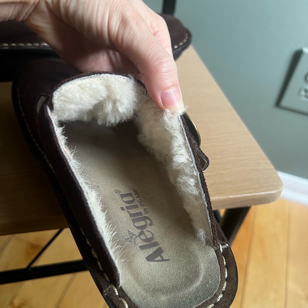 Alegria Brown Suede Mary Jane Clogs with fury inside (38) - Picture 4 of 11